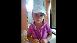 Niña bailando Despacito  Luis Fonsi ft Daddy Yankee [upl. by Aribold743]