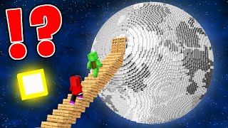 JJ and Mikey Build THE LONGEST STAIRS to THE MOON in Minecraft Maizen [upl. by Englis]