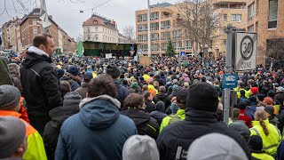 Landwirte demonstrieren in Stuttgart  STUGGITV [upl. by Aehtna]