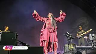 Jazmine Sullivan SLAYS 🎤 Bust Your Windows Live 🔥  The Serenade Tour 2024  St Louis [upl. by Donaugh]