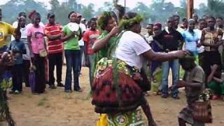 Danse traditionnelle au Congo à Impfondo [upl. by Amador22]