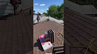 construction roof roofing roofer usa humor contruccion viralvideo skate roofinglife [upl. by Sacci]