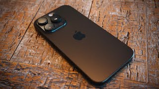 iPhone 16 Pro Mi experiencia REAL tras 1 mes de USO [upl. by Saretta127]