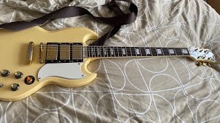 Epiphone G400 Custom Les Paul SG Electric Guitar Antique Ivory unboxing video [upl. by Eylloh]