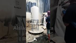 Aplicación de Espuma de Poliuretano Expandido  Aislación Térmica para Fermentadores de Cerveza [upl. by Leihcim]