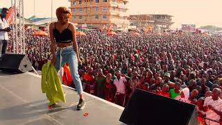 Nandy Atengeneza Historia Mbagala Halopesa Perfomance [upl. by Manvel]