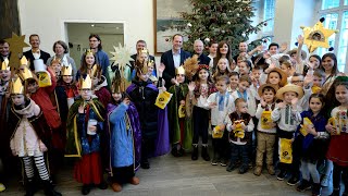 Die Sternsinger im Rathaus [upl. by Erbma595]