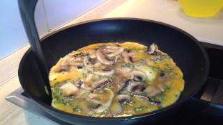 Pilz Omelette machen  Pilzomelette mit Kräutern [upl. by Ayerhs932]