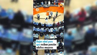 Bajan edad para que reciban pensión adultos mayores [upl. by Ade923]