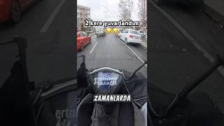 Yağmurda motor nasıl sürülür 😂😂 shorts keşfet kurye motovlog trendyolgo tiktok fyp viral [upl. by Lyndel]