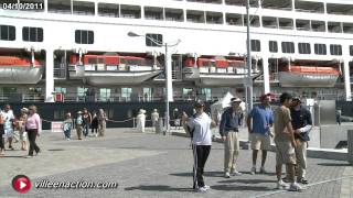 Encore un bateau de croisières de plus à la Baie [upl. by Grindle650]