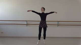 Ballettschule Carola Vogl  Spitzenübungen von Katalene mit Sophie [upl. by Ecinej]