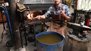 Endurecido o Templado de acero en agua Clase de Forja sobre Tratamientos térmicos  Hardening steel [upl. by Ayiak]