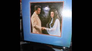 Loretta Lynn and Conway TwittyWhen I Turn Off My Light your memory turns on [upl. by Beattie]