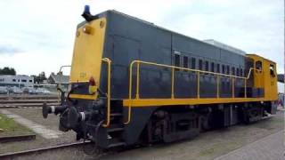 Diesel Locomotief Loc 2205 tijdens de Open Monumenten dagen 2011 HD [upl. by Mosra]