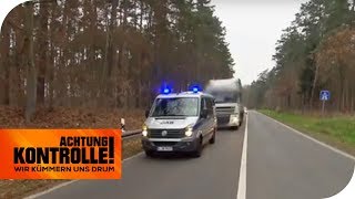 Verfolgungsjagd mit Blaulicht Bulgarischer Truck haut ab  Achtung Kontrolle  kabel eins [upl. by Deanne]