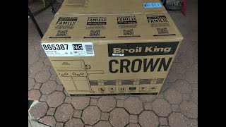 Broil King Crown S400 Unboxing and Initial Thoughts [upl. by Noevad574]