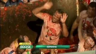 Tradicional Festa da Tomatina na Espanha reúne mais de 20 mil foliões [upl. by Etienne]