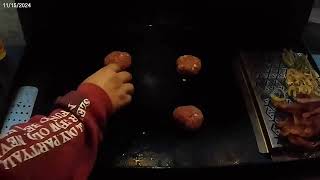 SmashBurgers on Griddle blackstone cooking burgers foodvideos griddle grilling foodshorts [upl. by Naga]