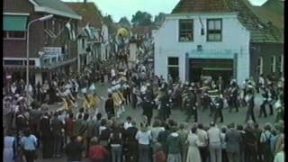 Tamboer en trompetterkorps Voorwaarts Zwolle corso Vollenhove 1979 1 [upl. by Nwadrebma]