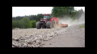 Tester les matériels agricoles dans les rochers [upl. by Otrebmal]