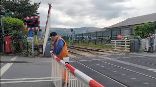 Test Closure at Barmouth South Level Crossing [upl. by Enived824]