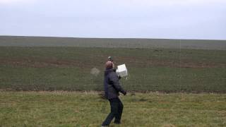 Ozone Radiosonde landing J3223136 Praha Libuš O3 11022015 12Z caught in hands [upl. by Goldman161]