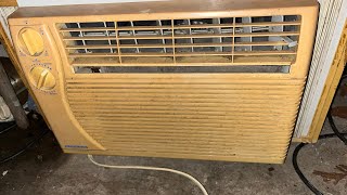 2000 Maytag 5000 btu window ac COMPLETELY FLAT ON R22 Completely dead [upl. by Ilahtan]