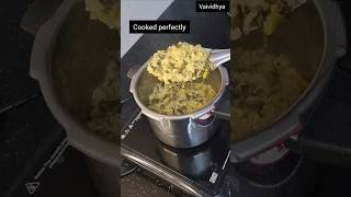 Healthy Recipe Sprouted Moong amp Palak khichdi shorts vaividhya [upl. by Roumell729]