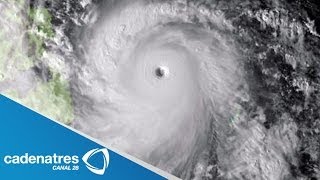 Tifón Haiyan golpea a Filipinas VIDEO  Haiyan Typhoon hits Philippines [upl. by Barber607]