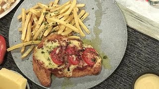 Suprema de pollo con papas fritas  Morfi [upl. by Namia]