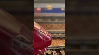 Un train miniature qui passe trains [upl. by Bbor341]