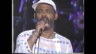 MAZE FEAT FRANKIE BEVERLY  quot HAPPY FEELINSquot  LIVE [upl. by Ahsennek]