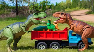 Epic Dinosaur Battle TRex vs Triceratops  Toy Dinosaurs Adventure in Nature Jurassic park [upl. by Leanna]