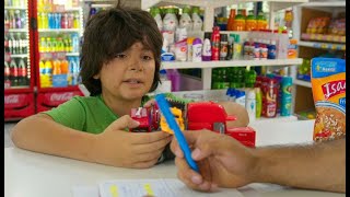 Señor de la tienda descubrió que este niño humilde era su hijo [upl. by Gaye]