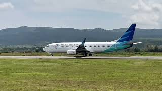 Boeing 737800 Take Off With Full Power At A Small Airport [upl. by Timofei]