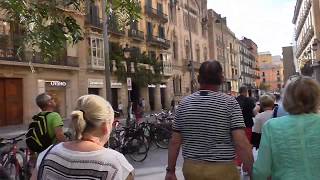 Gang durch die Altstadt Barcelonas  Kreuzfahrt mit Mein Schiff 3 von Kreta nach Mallorca 37 [upl. by Artemus]