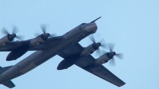 Tu22M Tu95 and Tu160 Flypast Zhukovsky Moscow 2012  Ту22М Ту95 и Ту160 в Жуковском [upl. by Aicilaanna931]