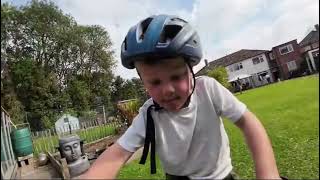 My first time riding without stabilisers [upl. by Agneta]