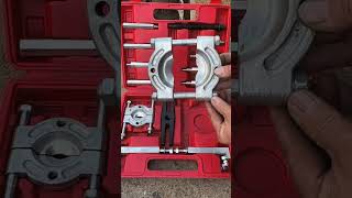 Double disc puller gearbox puller Chuck bearing puller good tools share bearing removal [upl. by Asiruam]