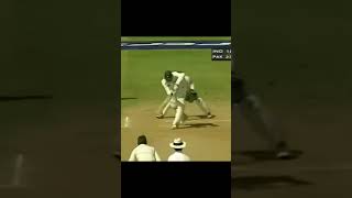 Saqlain bowling vs india  Saqlain Mushtaq bowling cricket pakistancricket cricketlover [upl. by Lindsley]