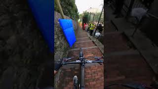 60kmh down narrow streets on a MTB [upl. by Harte]