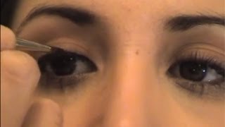 Como delinear el ojo  How to use eyeliner [upl. by Aitropal]