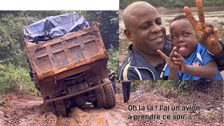 8 CongoBrazzaville  sur les routes de limpossible ce camion embourbé nous empêche de passer [upl. by Enileve]