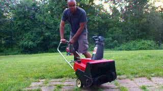 Toro CCR 2000E Snowthrower [upl. by Enihpesoj]