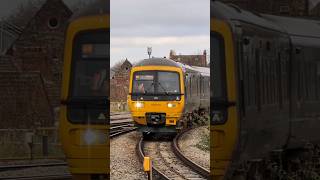 GWR 166214 arrives into Bristol Temple Meads [upl. by Agle944]