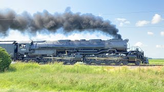 Union Pacific Big Boy 4014 Steam Train Accelerating and Sanding Flues 82721 [upl. by Thorsten]