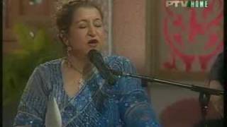 MEHFIL e SHAB Munni Begum Ek bar muskura do [upl. by Pulchia667]