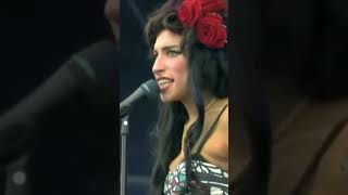 amy winehousse très inspiré sur back to black live 2008 [upl. by Naples]