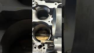 Edelbrock carburetor inspecting after rethreading 🤯 Important to know edelbrock shorts [upl. by Imotih116]